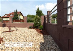 FEROBET Plotová tvárnice poloviční STANDARD - 19,5*19,5*19cm - Hnědá